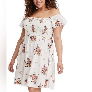 Torrid Women's White Floral Challis Off The Shoulder Dress. Size 3 - gently used